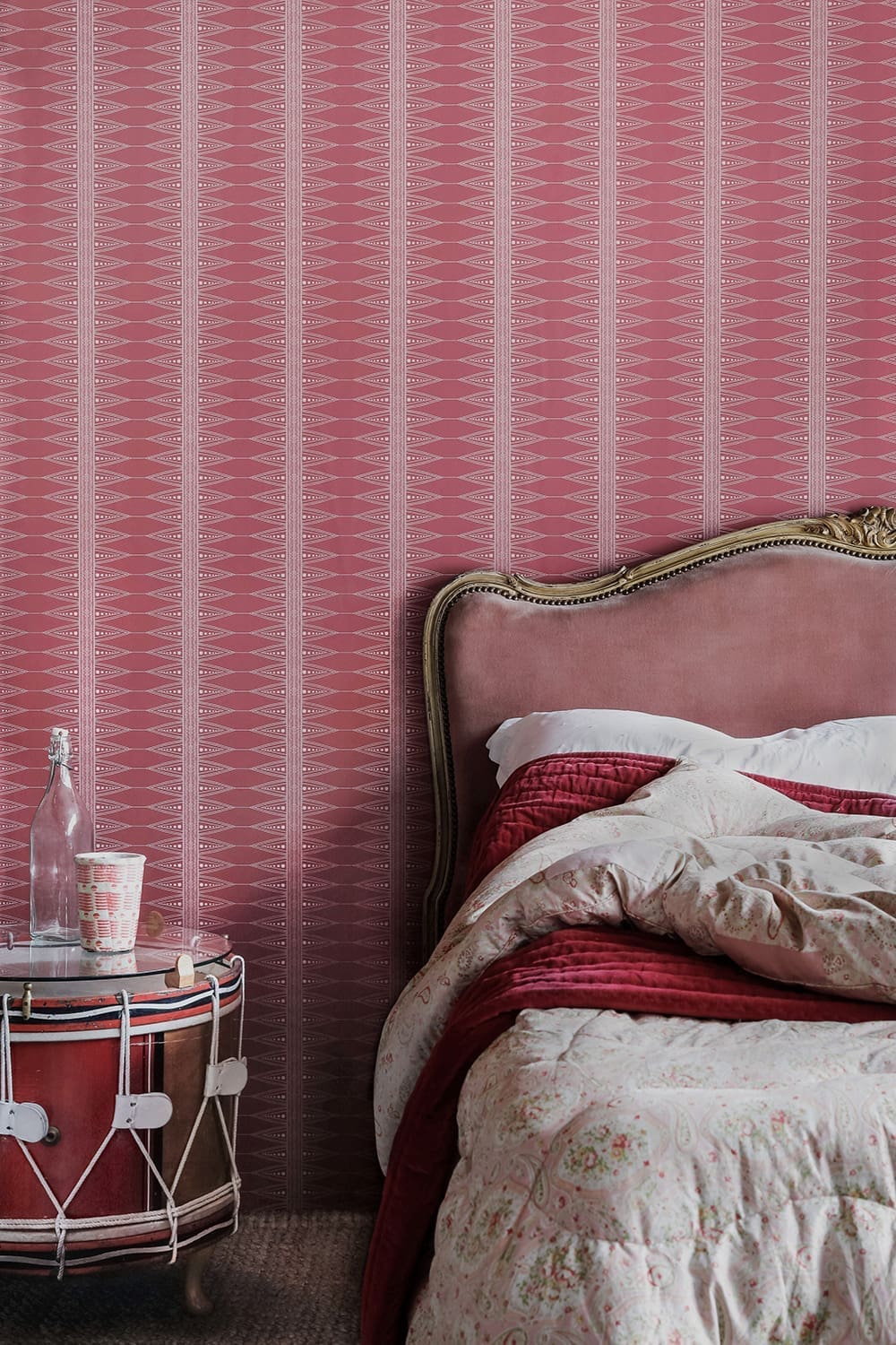 Princess pink cute girl warm non-woven living room bedroom pink striped  wallpaper modern hotel corridor